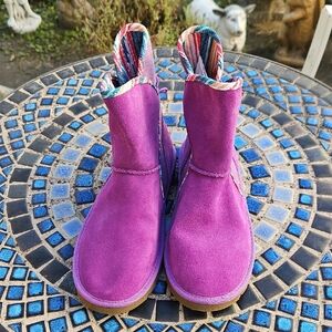 Vibrant Ugg Purple Boots Size 5